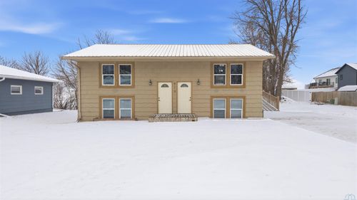 917/919 Geiser, Larchwood, IA, 51241 | Card Image