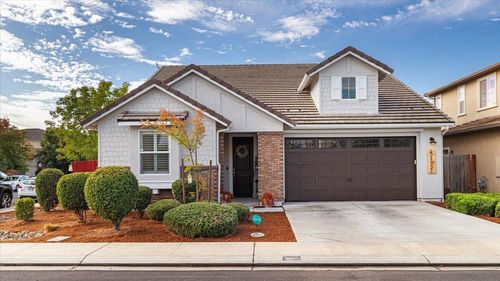 2152 Splendor Way, Modesto, CA, 95357-0730 | Card Image