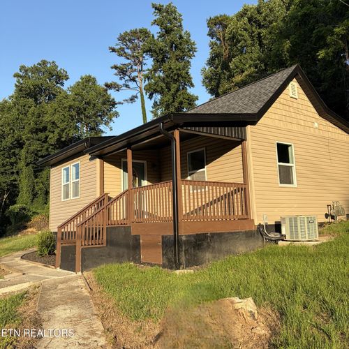 110 Cherry Drive, Harriman, TN, 37748 | Card Image