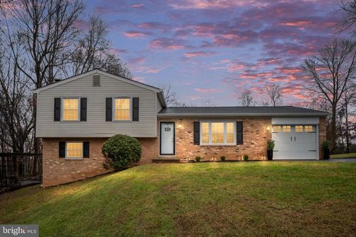 6765 Settlers Ridge Rd, WARRENTON, VA, 20187-2688 | Card Image