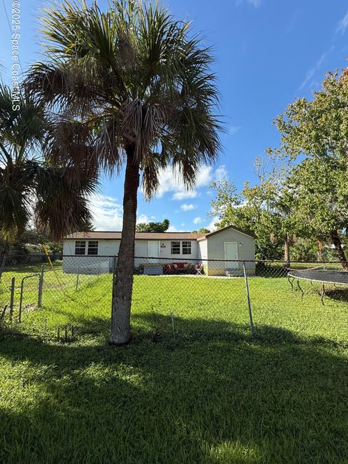 1685 Savana Dr, Merritt Island, FL, 32952-5945 | Card Image