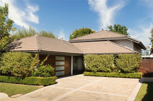 1465 Eastwind Cir, Westlake Village, CA, 91361-3414 | Card Image