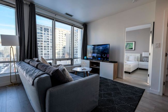 909 - 989 Nelson St, Condo with 1 bedrooms, 1 bathrooms and null parking in Vancouver BC | Image 4