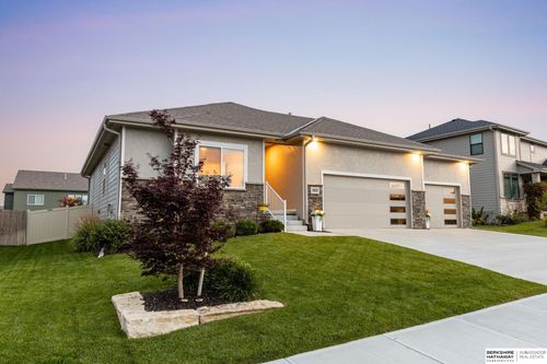 19825 Briar St, Gretna, NE, 68028-5067 | Card Image