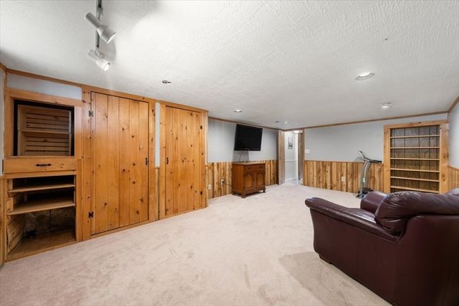 6 Karen Ave, House other with 3 bedrooms, 2 bathrooms and 3 parking in Medway MA | Image 26