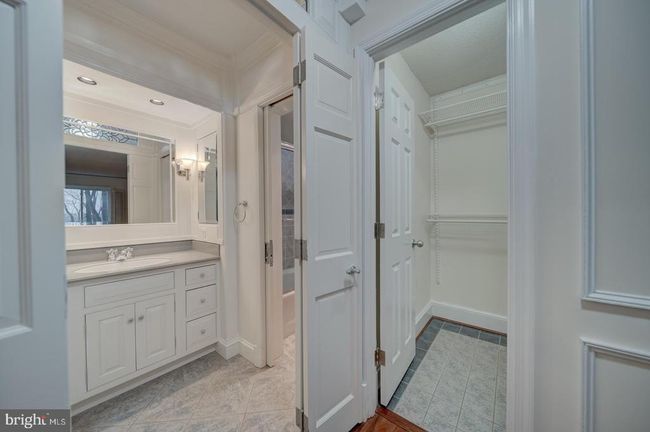 UNIT-122 - 8370 Greensboro Dr, Condo with 2 bedrooms, 2 bathrooms and null parking in MCLEAN VA | Image 11