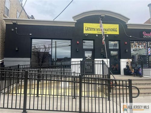 198 Fayette St, Perth Amboy, NJ, 08861-4139 | Card Image