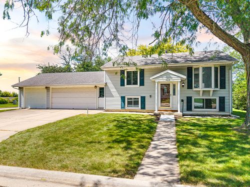 403 Tracy Ave, Ashton, IL, 61006-9216 | Card Image