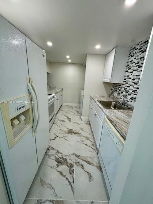 apt-h102-2081 Nw 46th Ave, Lauderhill, FL, 33313-4207 | Card Image