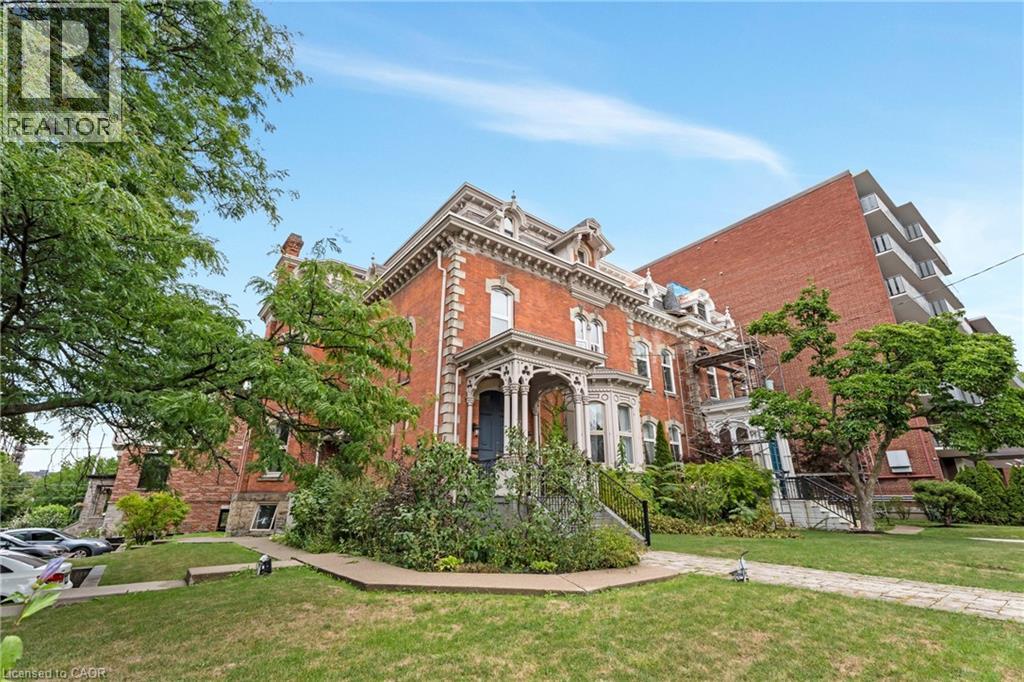 Residential in Hamilton 4