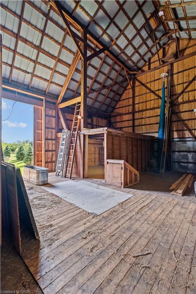 1532 Concession 6 W, Home with 4 bedrooms, 6 bathrooms and 26 parking in Branchton ON | Image 5