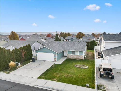 940 Capstone Ave, Othello, WA, 99344-1914 | Card Image