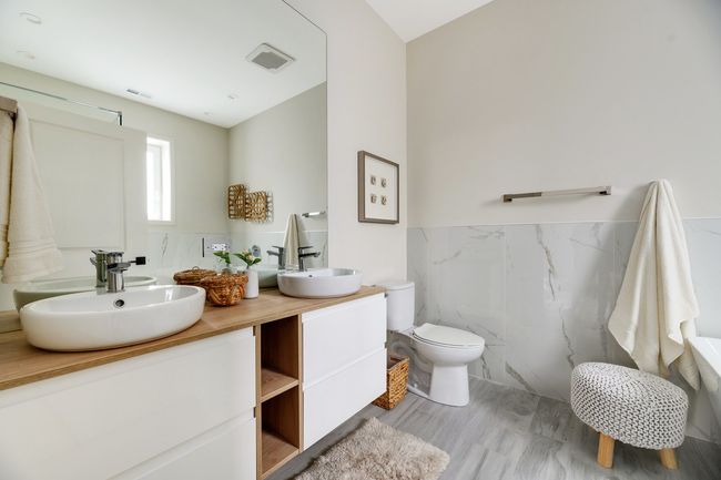 2E - 770 Irving Park Rd, Condo with 2 bedrooms, 2 bathrooms and 1 parking in Roselle IL | Image 13