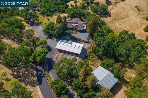 575 Morecroft Rd, Lafayette, CA, 94549-5737 | Card Image