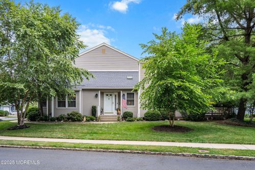 43 Essex Dr, Little Silver, NJ, 07739-1231 | Card Image