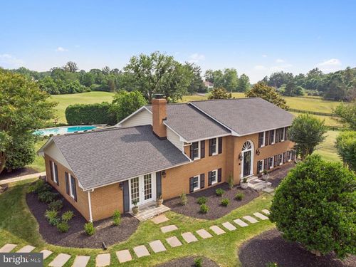9019 Old Waterloo Rd, WARRENTON, VA, 20186-7544 | Card Image