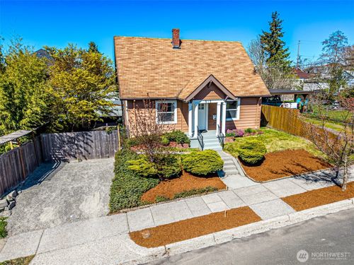 913 E Mckinley Rd, Tacoma, WA, 98404-3235 | Card Image