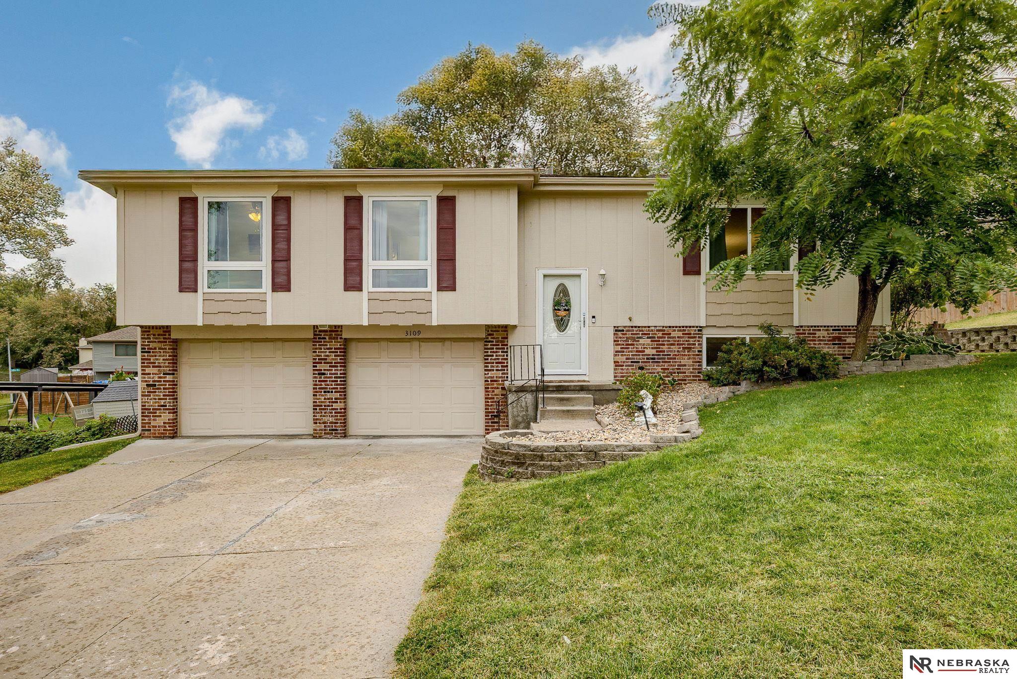 Joann Ave, Bellevue, NE 68123
