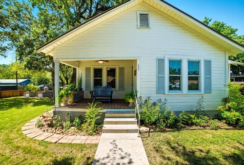 508 S Vandeveer St, Burnet, TX, 78611-3647 | Card Image