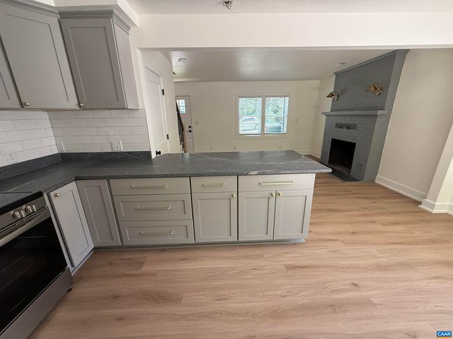 106 Perry Dr, House attached with 2 bedrooms, 1 bathrooms and null parking in CHARLOTTESVILLE VA | Image 8