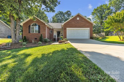 5476 Twelve Oak Ln, Conover, NC, 28613-8854 | Card Image