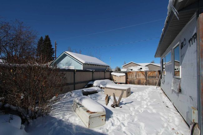 5112 51 Avenue, Home with 2 bedrooms, 1 bathrooms and 2 parking in Caroline AB | Image 23