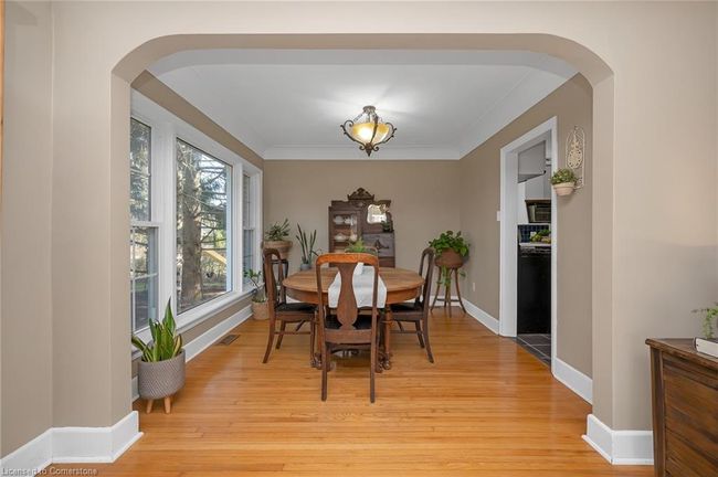 1386 Centre Rd, House other with 4 bedrooms, 2 bathrooms and 11 parking in Carlisle ON | Image 5