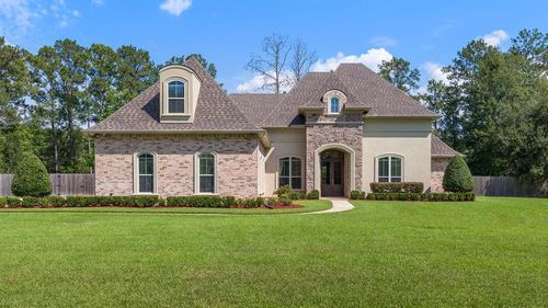 124 Heritage Oaks Blvd, Covington, LA, 70433-7839 | Card Image