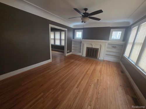 22303 Beech St, Dearborn, MI, 48124-2776 | Card Image