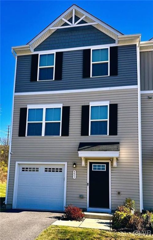 551 Delta Rd, NORTHAMPTON, PA, 18067-2106 | Card Image