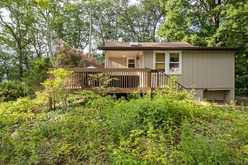 56 Bluff Ave, Greenwood Lake, NY, 10925-4409 | Card Image