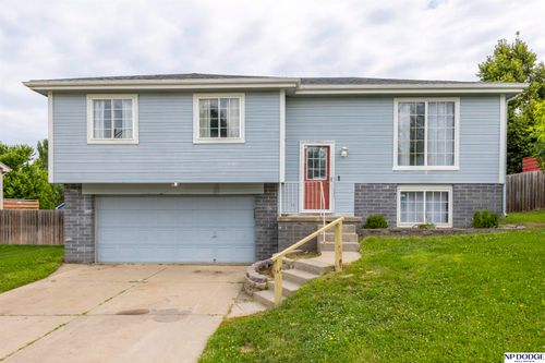 3216 Chad Ave, Bellevue, NE, 68123-4604 | Card Image