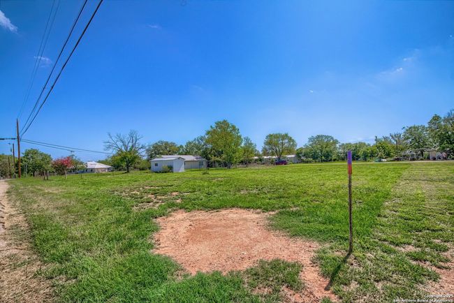 660 Ranch Road 1, House other with 3 bedrooms, 1 bathrooms and null parking in Stonewall TX | Image 26