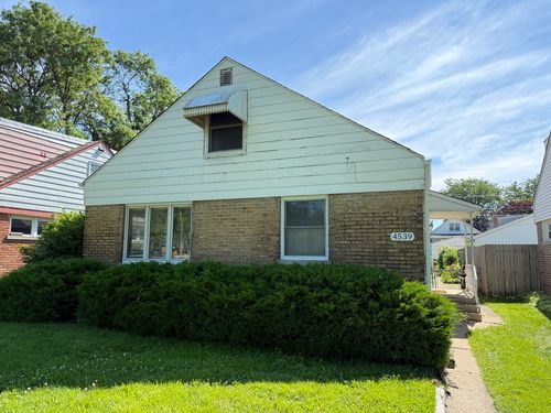 4539 Clyde Ave, Lyons, IL, 60534-1717 | Card Image
