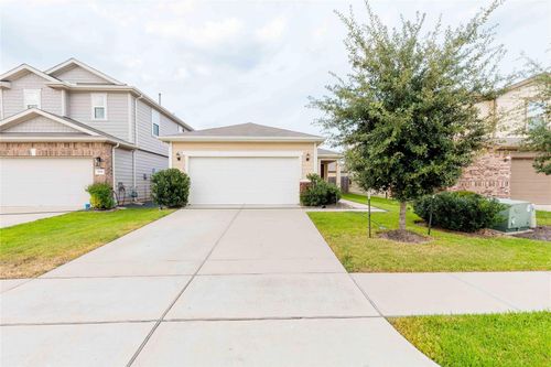 9814 Mills Orchard Dr, Houston, TX, 77070-1032 | Card Image