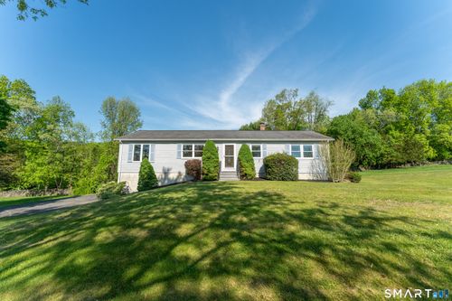 25 Mohegan Dr, Griswold, CT, 06351-1320 | Card Image