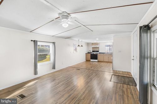 2 Westview Way, WEST GROVE, PA, 19390-9142 | Card Image