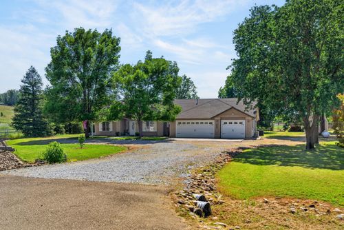 19395 Plateau Dr, Cottonwood, CA, 96022-8622 | Card Image