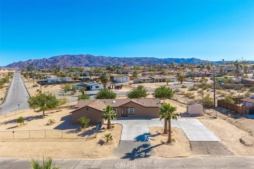 73883 Playa Vista Dr, 29 Palms, CA, 92277-1839 | Card Image