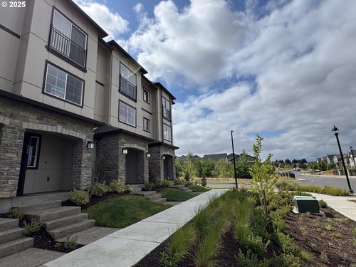13980 Sw River Terrace Blvd, Tigard, OR, 97223-0734 | Card Image