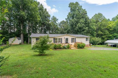 5222 Poplar Ridge Rd, Trinity, NC, 27370-8105 | Card Image