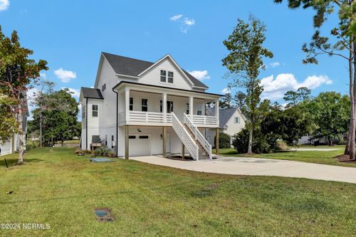 361 Chadwick Shores Dr, Sneads Ferry, NC, 28460-9201 | Card Image