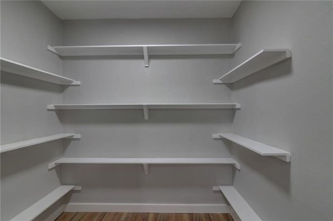153 E Norway St, House other with 3 bedrooms, 1 bathrooms and 3 parking in Walnut Springs TX | Image 14