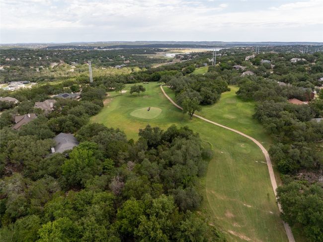 403 Hazeltine Dr, House other with 4 bedrooms, 3 bathrooms and 4 parking in Lakeway TX | Image 31