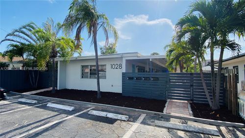 2-1028 Ne 16th Ter, Fort Lauderdale, FL, 33304-2359 | Card Image