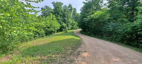 1027 Garland Hollow Rd, Pegram, TN, 37143-9401 | Card Image