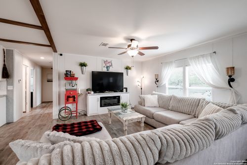 753 Pr Riley Ln, Charlotte, TX, 78011-3636 | Card Image