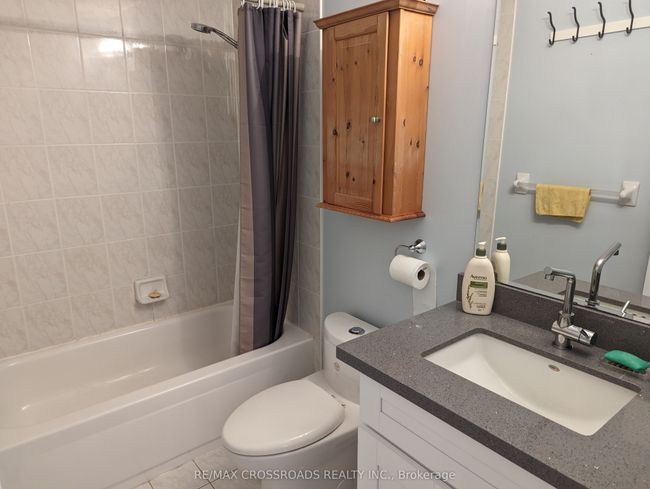 92 Nahanni Dr, House attached with 4 bedrooms, 3 bathrooms and 2 parking in Richmond Hill ON | Image 15
