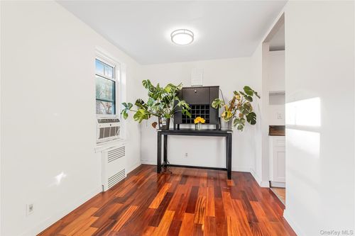 apt-b42-1300 Midland Ave, Yonkers, NY, 10704-1434 | Card Image