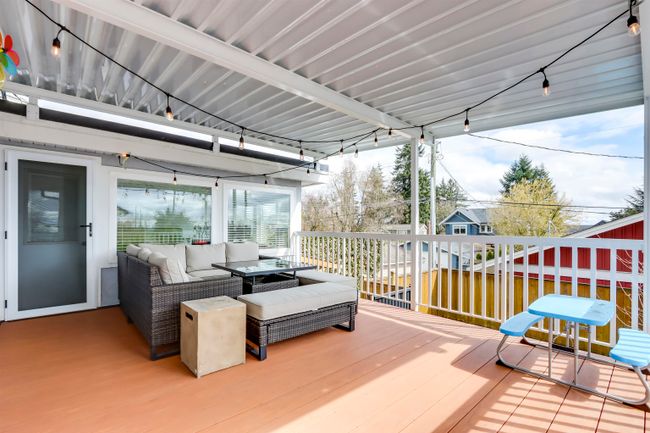 838 Chestnut Street, House other with 4 bedrooms, 3 bathrooms and 5 parking in New Westminster BC | Image 12